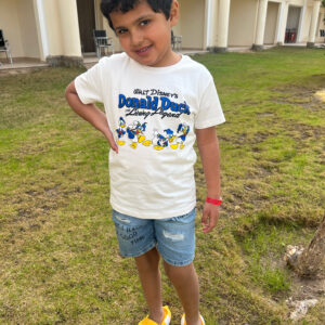 minnie daisy white tees disney